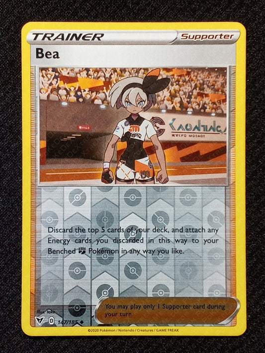 147/185 Bea {Reverse Holo}